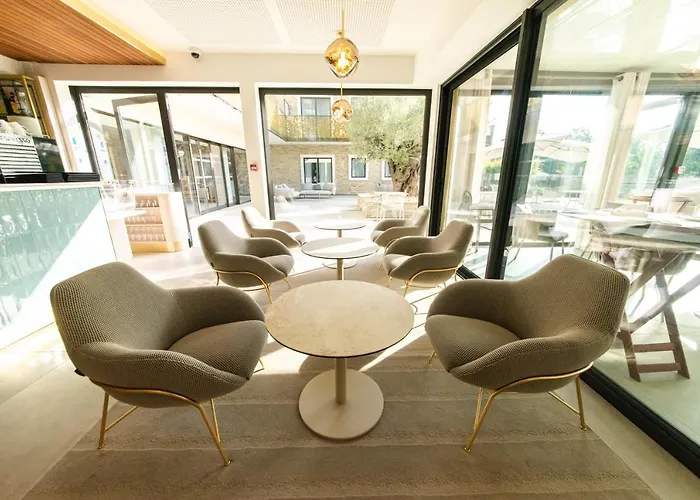 Ilot Du Golf Bw Premier Collection Mandelieu