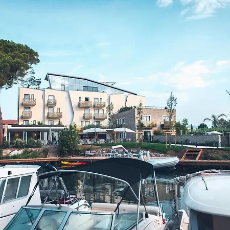 Ilot Du Golf Bw Premier Collection Hotel 4*