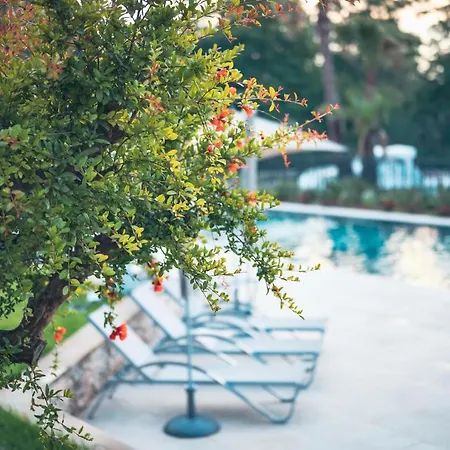 מלון Ilot Du Golf Bw Premier Collection