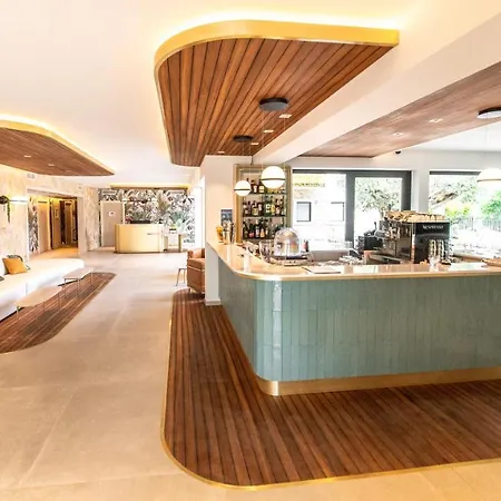 Ilot Du Golf Bw Premier Collection Отель 4*