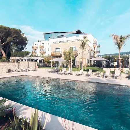 Hotel Ilot Du Golf Bw Premier Collection 4*