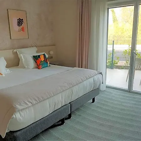 Hotell Ilot Du Golf Bw Premier Collection 4*